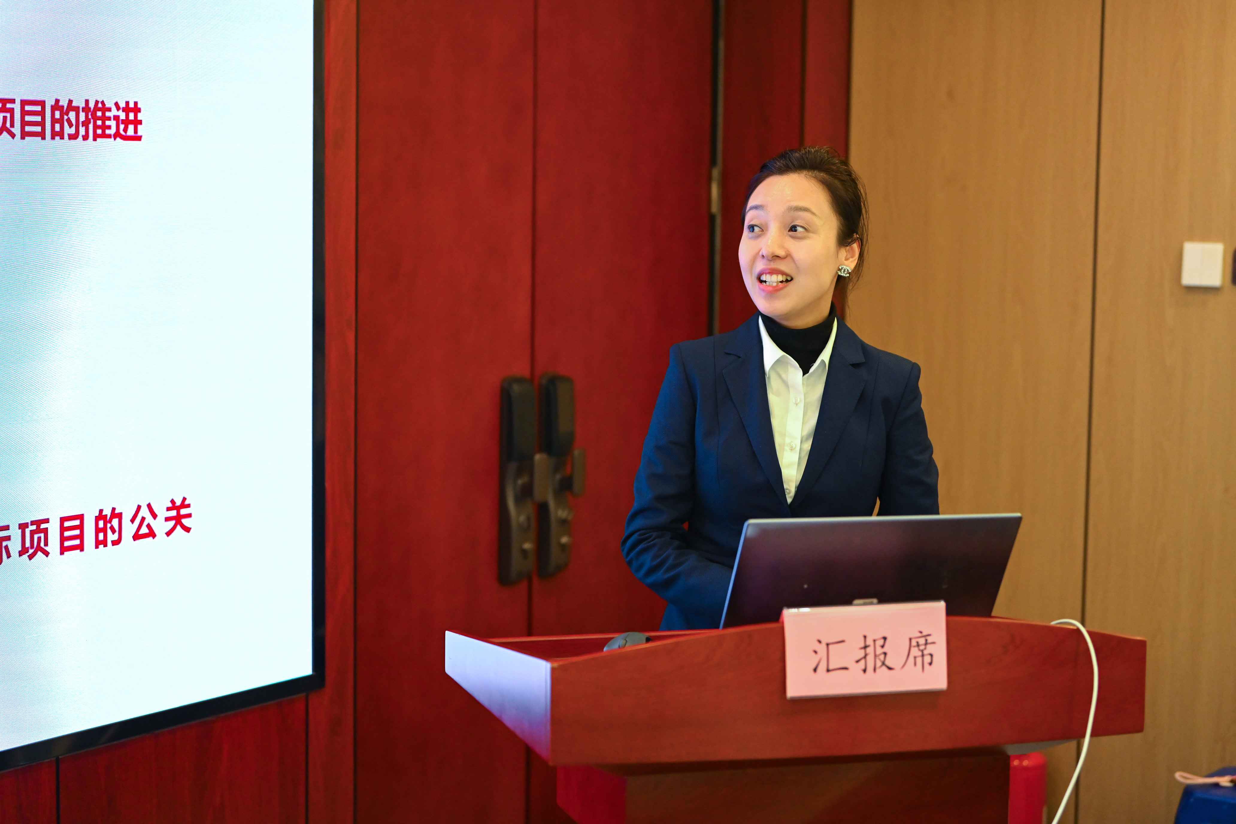 15樊娜_副本.jpg 15樊娜_副本.jpg