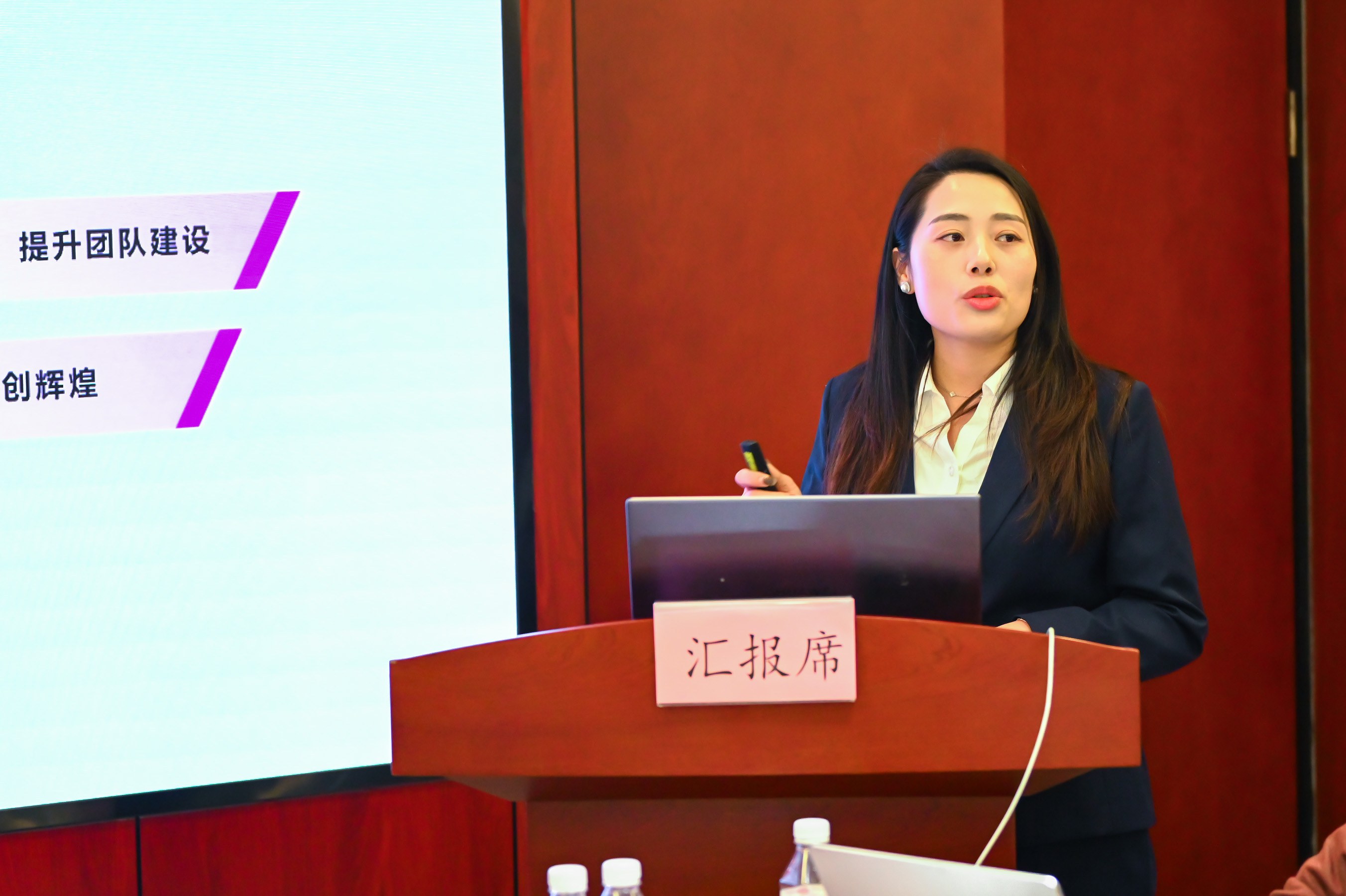 21周雪凤_副本.jpg 21周雪凤_副本.jpg