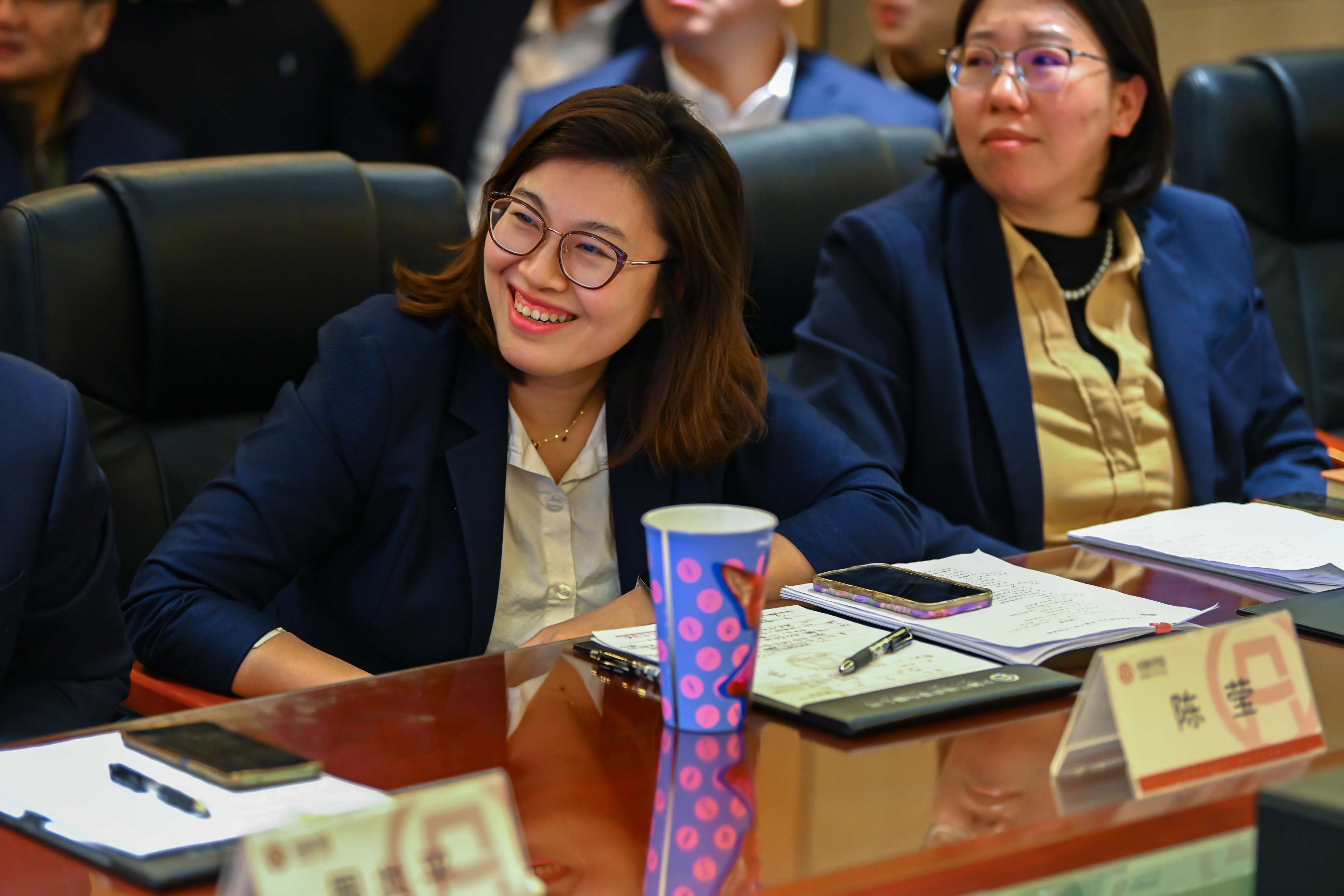 40点评陈莹_副本.jpg 40点评陈莹_副本.jpg